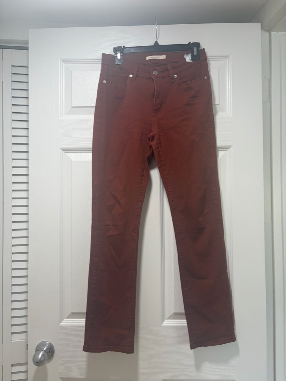 Women’s Straight Leg Jeans - Rust Brown